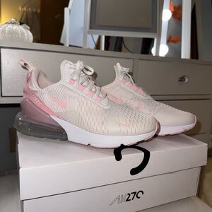 Nike Air Max 270 Women's Sneakers - White and Pink